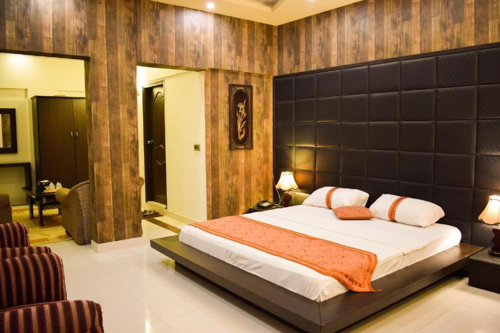 Thomas Guest House Islamabad Extérieur photo